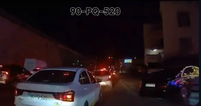 Bilərkdən qayda pozan sürücü özünə haqq qazandırdı VİDEO