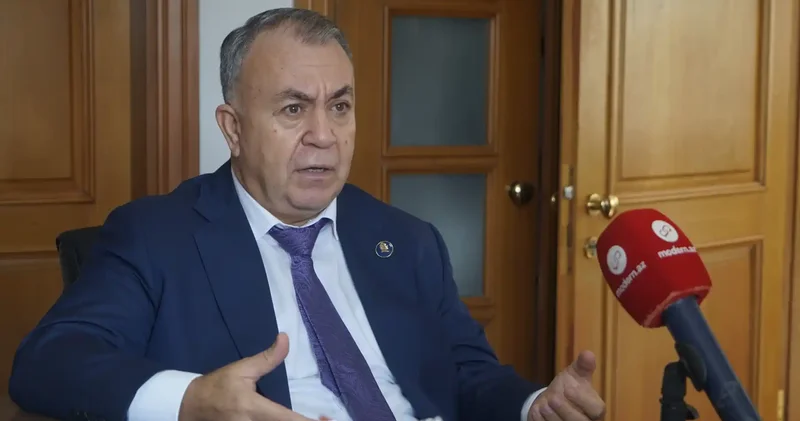 Mənim tənqidim məhz burada başlayır Komitə sədri ilə müsahibə