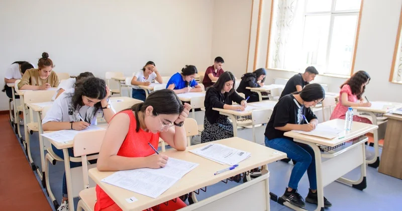 Hər 100 abituriyentdən yalnız 3 ü şəxsi maraqlarına görə ixtisas seçib SORĞU