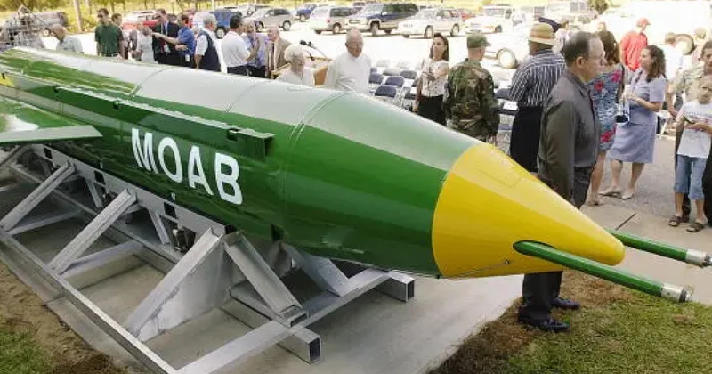 США грозят матерью всех бомб , а Иран интернет армагеддоном Обзор на