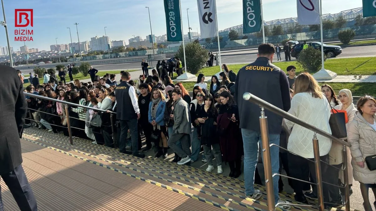 COP29da İZDİHAM Qonaqlar Yaşıl Zonaya axın edirlər FOTO