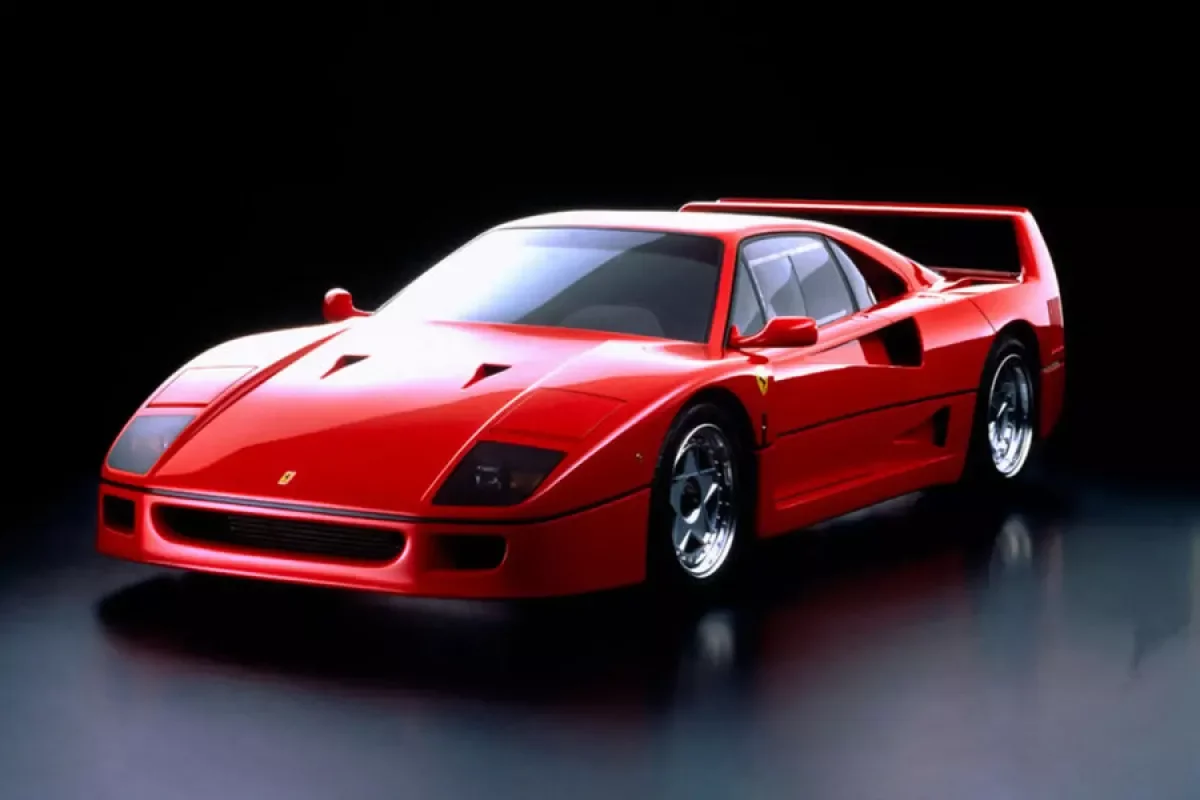 Бразильский дантист собрал копию суперкара Ferrari F40 из отходов