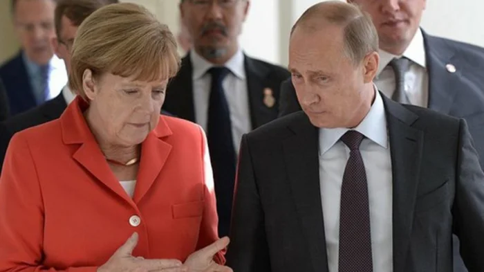 Angela Merkel: “Putin həmişə sayıqdır”