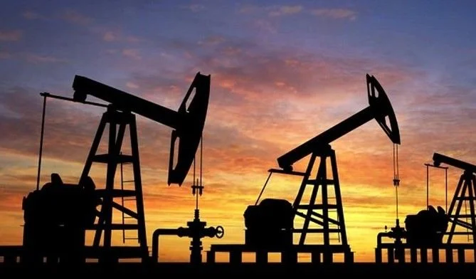 Azərbaycan neftinin qiyməti 75 dolları ötüb