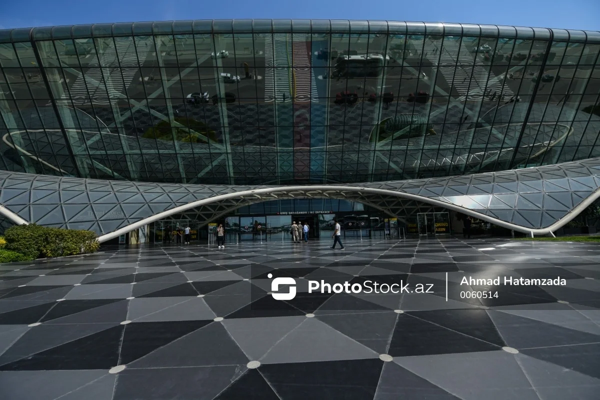 Hindistandan Almaniyaya uçan təyyarə Heydər Əliyev Aeroportuna təcili eniş edib