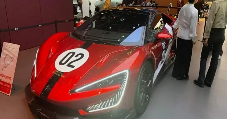 Çində dünyanın ən sürətli avtomobili nümayiş etdirildi