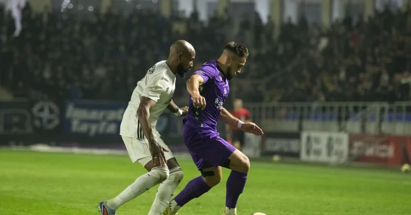 Atmosferə yaraşan futbol