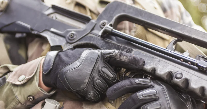 Fransalı siyasətçi: “Makron, biz Ukrayna uğrunda döyüşməyəcəyik”