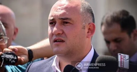 “Ara, get öz işinlə məşğul ol!..“ Qubernator Kərki ilə Başkəndin dəyişdirilməsi haqda sualdan əsəbiləşdi...