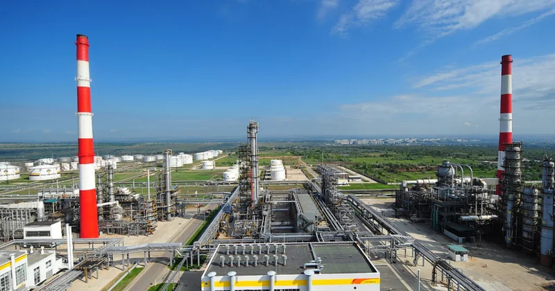ВСУ ударили по Сызранскому НПЗ Роснефти