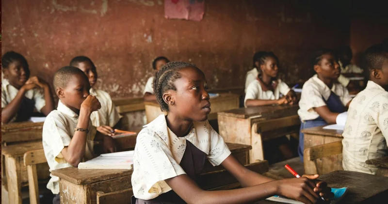 Silahlılar Nigeriyadakı katolik məktəbindən 315 şagird və müəllimi qaçırıb