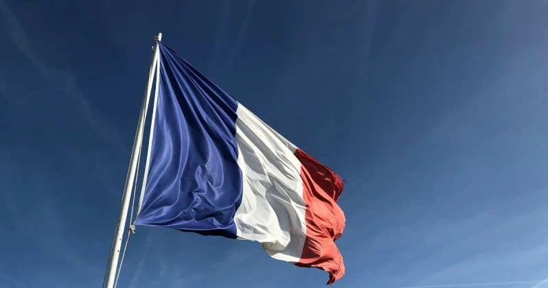 Fransanın büdcəsi təsdiq edilmədi