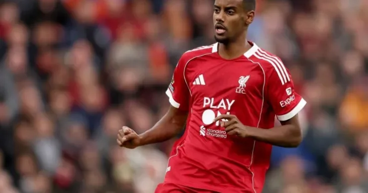 Liverpul un hücumçusu hədələrə görə doberman iti aldı