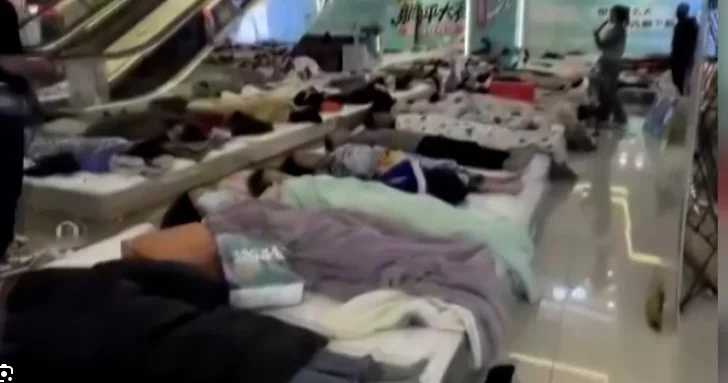 “Dünyanın ən tənbəl insanı” adı üçün yarışdılar Video