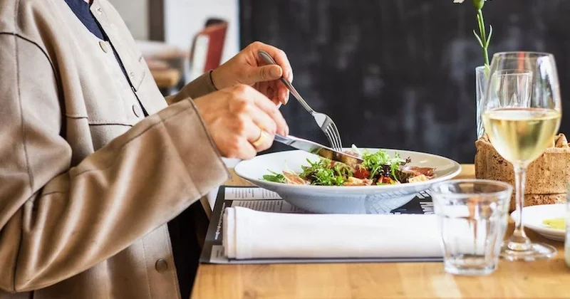 Yeyib içəndən sonra ağrı problemdən xəbər verir