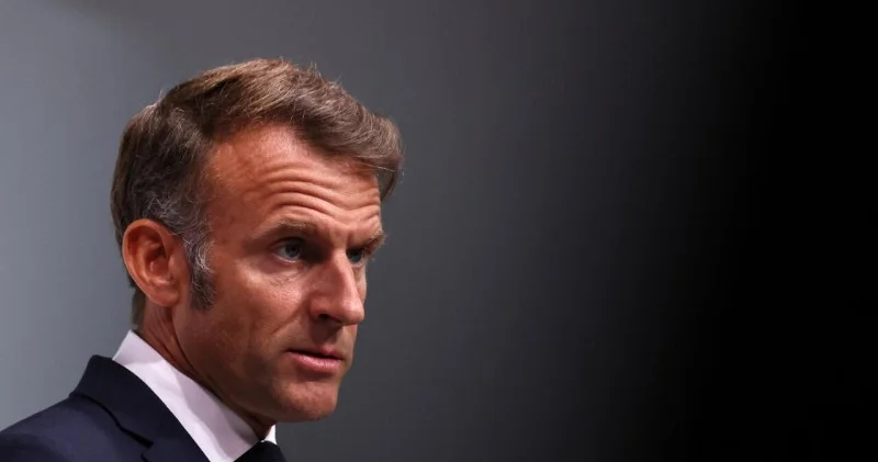 Makronun və hökumətin istefası tələb edildi