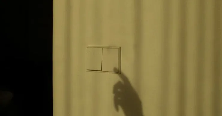 İşıqları söndürmək bəs etmir: Elektrik enerjisinə qənaət etməyin EFFEKTİV YOLLARI