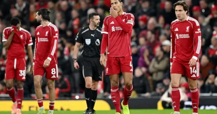 Английская Премьер лига: Ливерпуль потерпел крупное поражение в матче с Ноттингем Форест