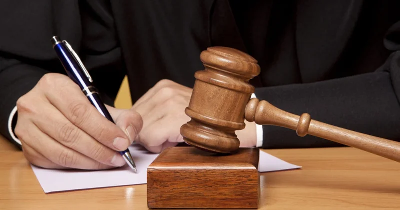 Azərbaycanda hüquqşünas çatışmazlığı YARANIB