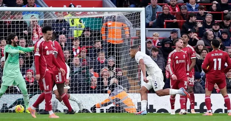 "Ливерпуль" у себя дома разгромно уступил аутсайдеру АПЛ