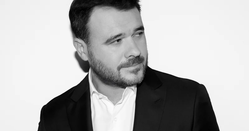 Xalq artisti Emin Ağalarov “Ağ qara filmlərin qəhrəmanları” albomunu buraxıb