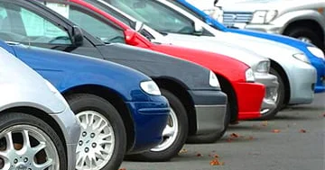 Boston Hava Limanı tərk edilmiş avtomobilləri hərraca çıxardı...