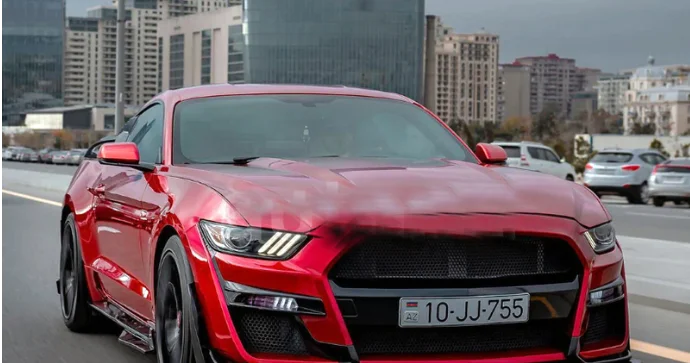 Bayraq Meydanında “Mustang” sürücüsü avtoşluq edib? FOTOLAR