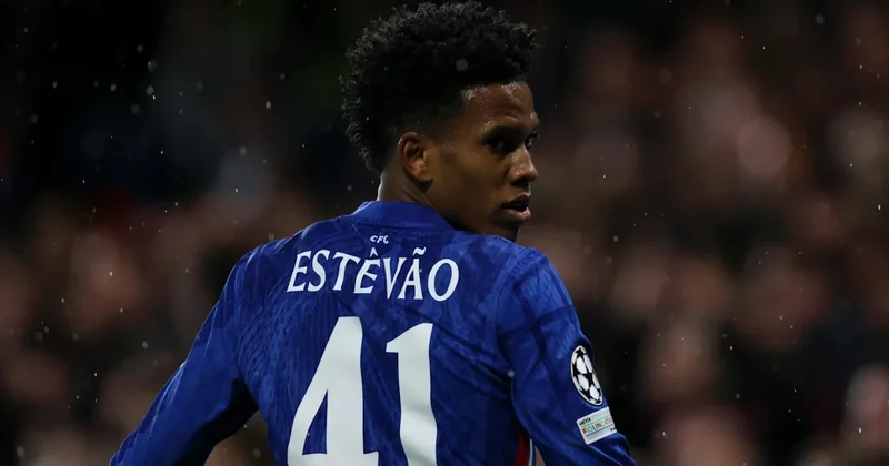 Con Terri: “Estevao heyrətamiz futbolçudur”