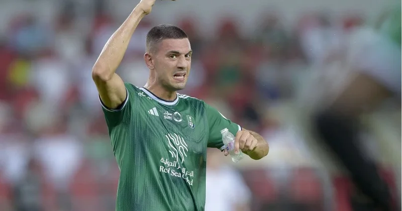 Əl Əhli nin yeni təklifi Merih Dəmiralın Fənər ə yolunu bağlaya bilər