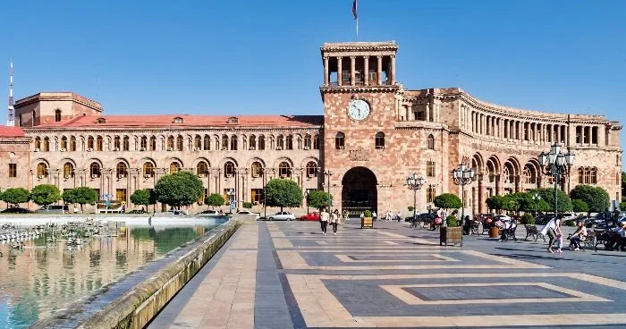 Paşinyan azərbaycanlı jurnalistləri dəvət etdi, xərci özü qarşıladı Ermənilər şokda