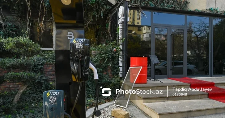 Пожар в бакинской многоэтажке: новые подробности от жителей дома