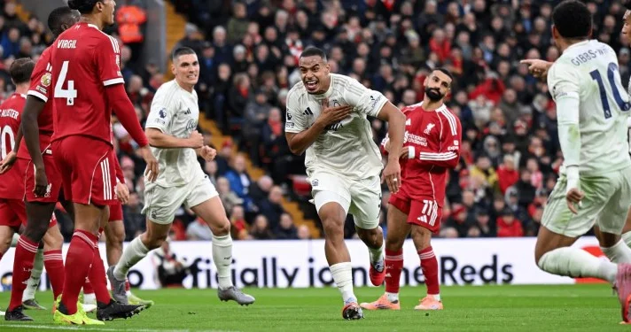 Liverpul doğma meydanda darmadağın oldu VİDEO