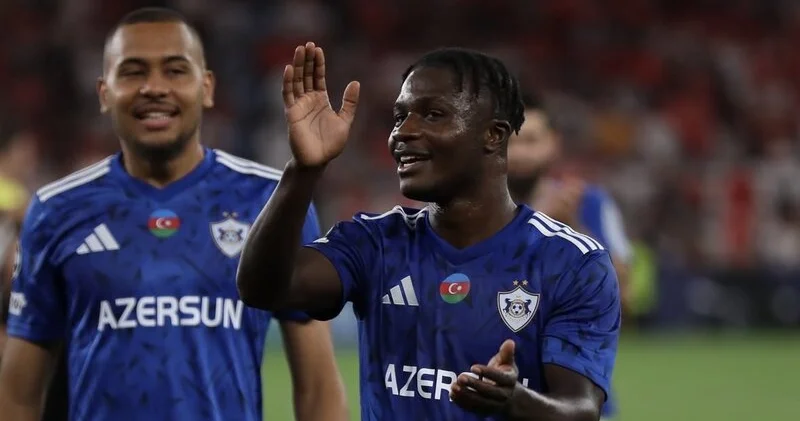 “Qarabağ”ın futbolçusu qırmızı almamasını şərh etdi “Ona toxundum, amma...” VİDEO