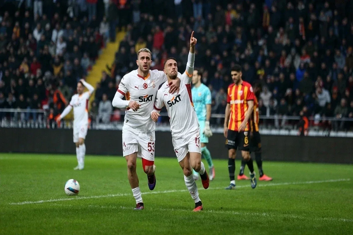 Qalatasaray” səfərdə böyük hesablı qələbə qazanıb