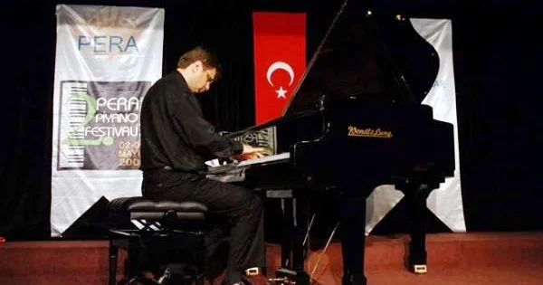 От Баку до Антальи: жизнь в клавишах