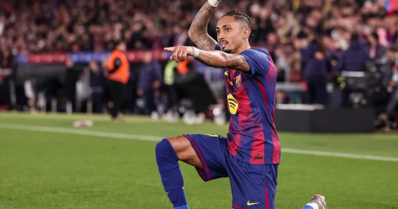 Rafinya “Qızıl top”la bağlı sualı cavabsız qoydu