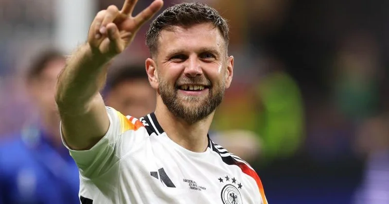 Almaniya millisinin hücumçusu Milan la anlaşıb