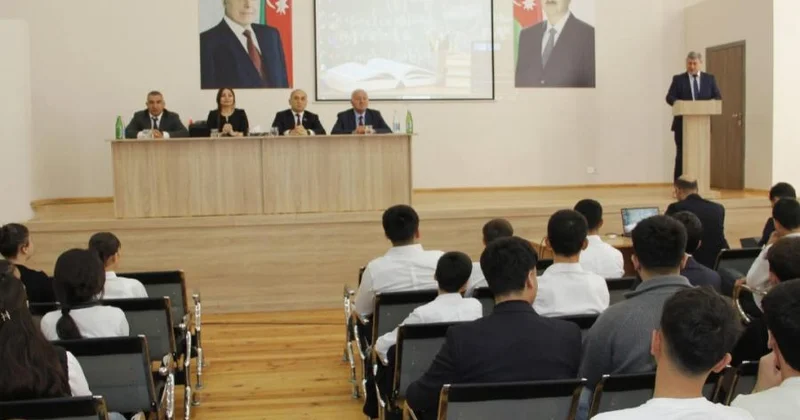 Müəllim və şagirdlərlə maarifləndirici görüşlər təşkil olunub