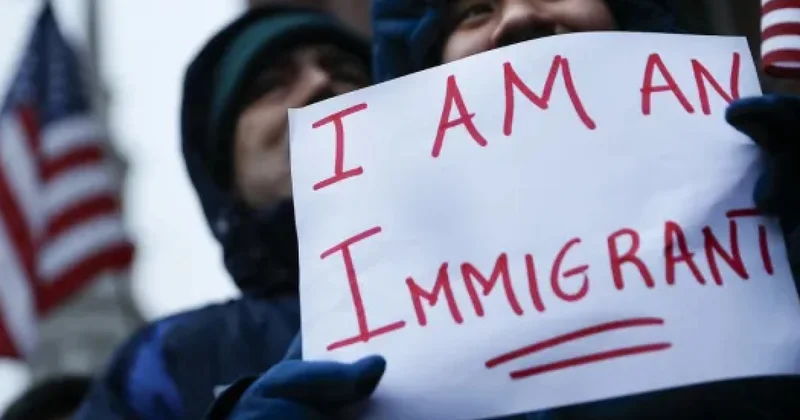 Америка заплатит нелегалам добровольцам