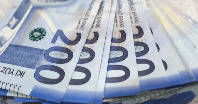 İşə düzəltmək adı altında 4000 manat pulunu aldılar