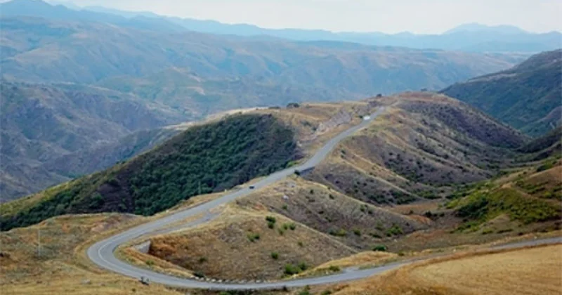 Baş nazir: Azərbaycanda Zəngəzur dəhlizinin tikintisi sürətlə davam edir