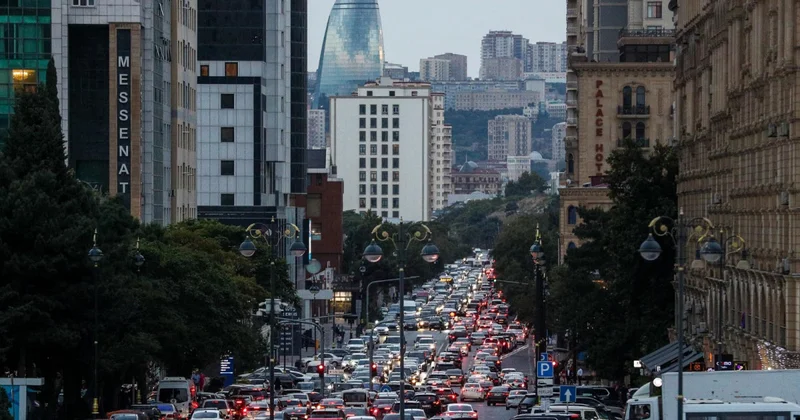 Bakıda taksi parkının optimallaşdırılması tıxacların azaldılması üçün təxirəsalınmaz addım kimi göstərilir