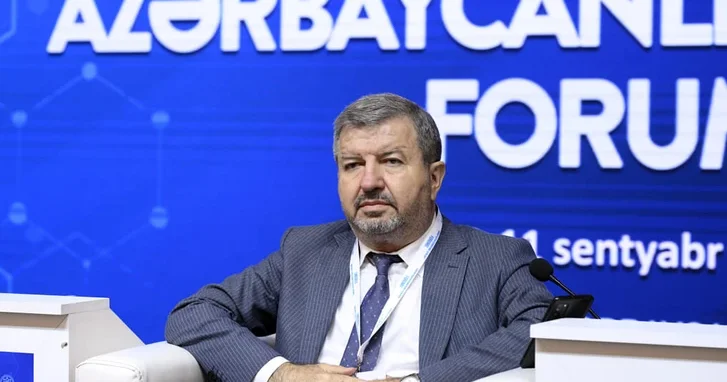 Турецкий политолог: Поставки энергоносителей помогают нормализации отношений Баку и Еревана