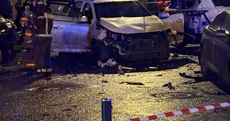 Rusiyada generalın maşını partladıldı FOTOLAR