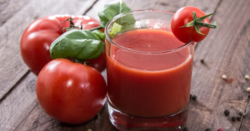 Врач рассказала о пользе томатного сока для мужчин