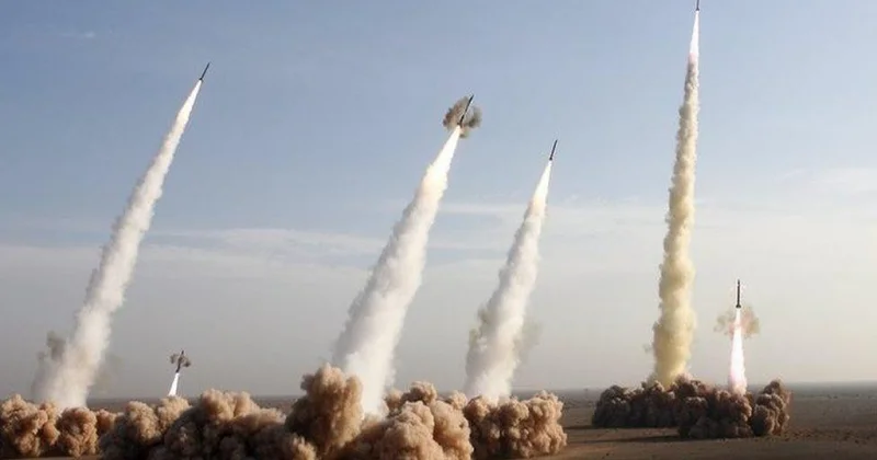 İranın müxtəlif şəhərlərində raket təlimləri keçirilir