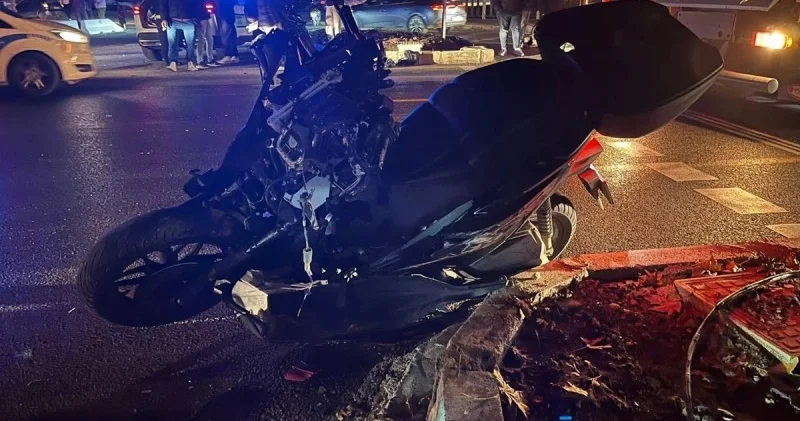 Maşınla motosikletçini qəsdlə vurub üstündən keçdi