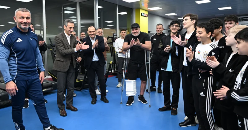 Дети из школы интерната в гостях у Гурбана Гурбанова и Карабаха По инициативе ПФЛ; фото, видео