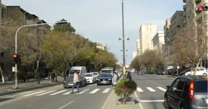 Paytaxtın intensiv yollarında piyadaların təhlükəsizliyi gücləndirildi VİDEO