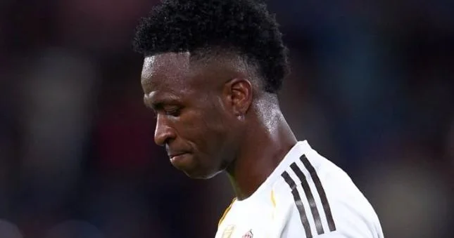 Real azarkeşləri: Vinisius getsin!